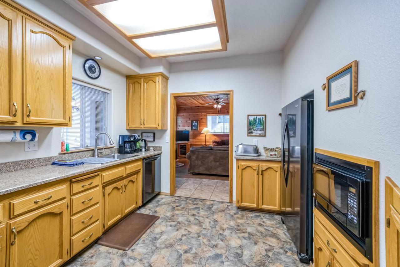Black Bear Cabin Bass Lake Exterior foto