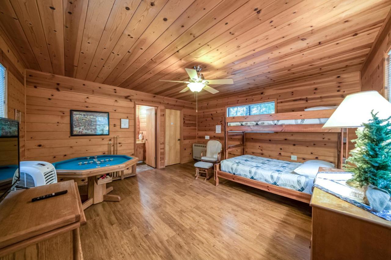 Black Bear Cabin Bass Lake Exterior foto