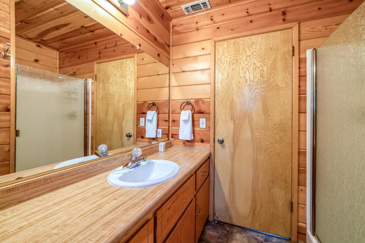Black Bear Cabin Bass Lake Exterior foto